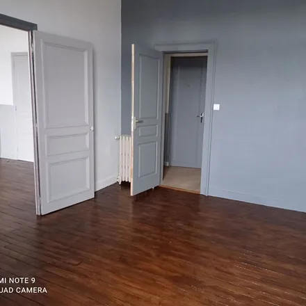 Rent this 3 bed apartment on 15 bis Place du Général de Gaulle in 35500 Vitré, France