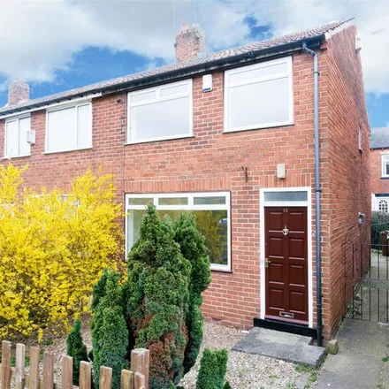 Rent this 3 bed duplex on 12 Springfield Gardens in Horsforth, LS18 5DW