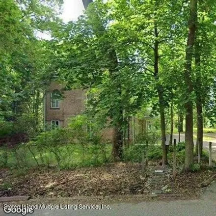 Image 2 - Egbertville Ravine, Edinboro Road, New York, NY 10306, USA - House for sale