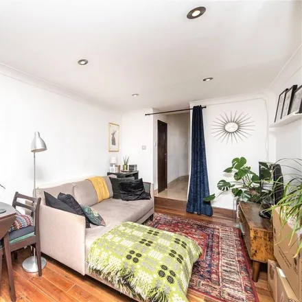 Rent this 2 bed apartment on Whewell Road in London, N19 4LS
