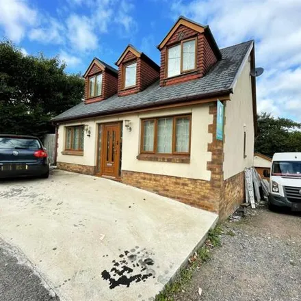 Buy this 3 bed house on Bethania Road in Tumble, SA14 6ED