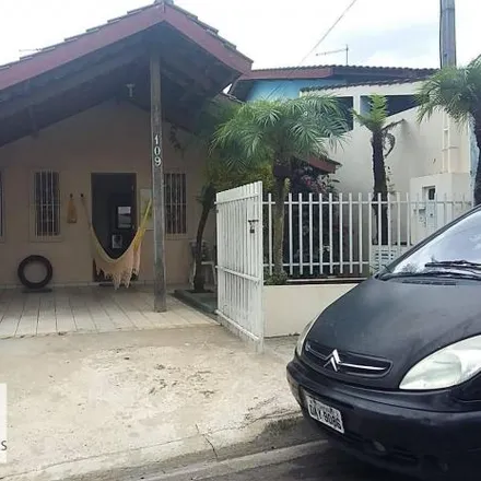 Buy this 2 bed house on Avenida Santos Dummond in Alvinópolis II, Atibaia - SP