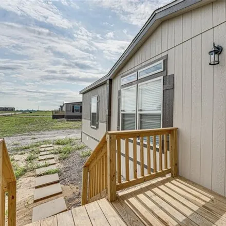 Buy this studio apartment on Sitting Bull Lane in Ellis County, TX 75125