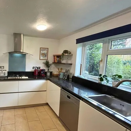 Rent this 4 bed house on Elmbridge in KT13 0AE, United Kingdom