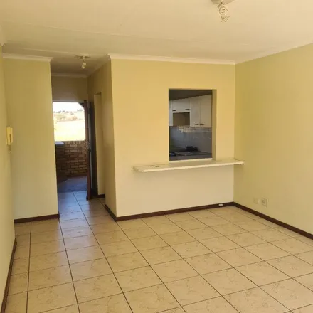 Rent this 2 bed apartment on unnamed road in Johannesburg Ward 32, Sandton