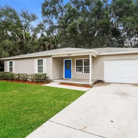 Buy this 3 bed house on 1227 Hazzard Avenue in Eustis, FL 32726