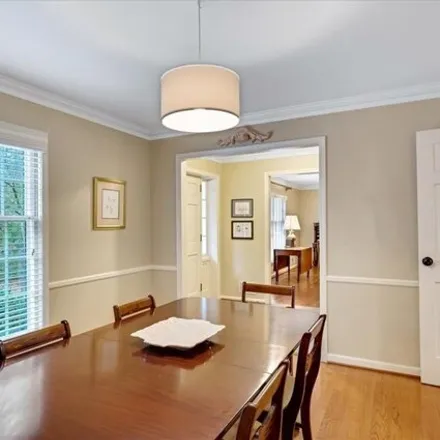 Image 7 - 1668 Parliament Drive, Dunwoody, GA 30338, USA - House for sale