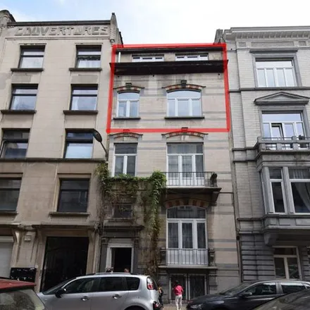 Rent this 3 bed apartment on Rue du Vallon - Kleine Dalstraat 33 in 1210 Saint-Josse-ten-Noode - Sint-Joost-ten-Node, Belgium