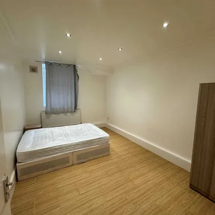 Image 5 - Upton Lodge, 188 Upton Avenue, London, E7 9NW, United Kingdom - Apartment for rent