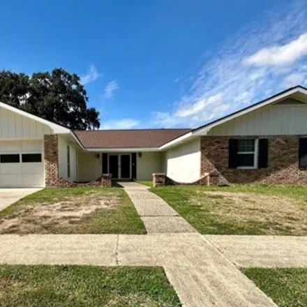 Buy this 4 bed house on 332 Upland Drive in Lafayette, LA 70506