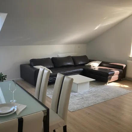 Rent this 3 bed apartment on Im Heckengrund 23 in 64625 Bensheim, Germany