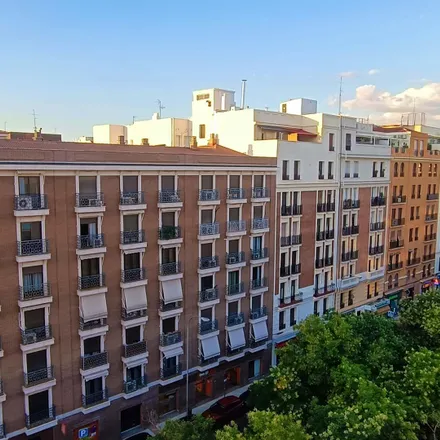 Image 9 - Sibuya, Calle de Ibiza, 28009 Madrid, Spain - Room for rent