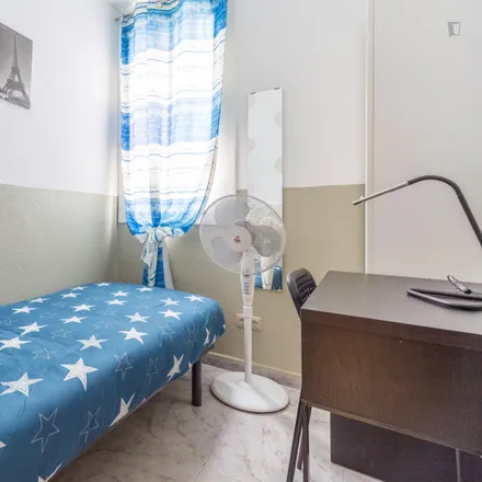 Rent this 4 bed room on Carrer de Vistalegre in 6, 08001 Barcelona