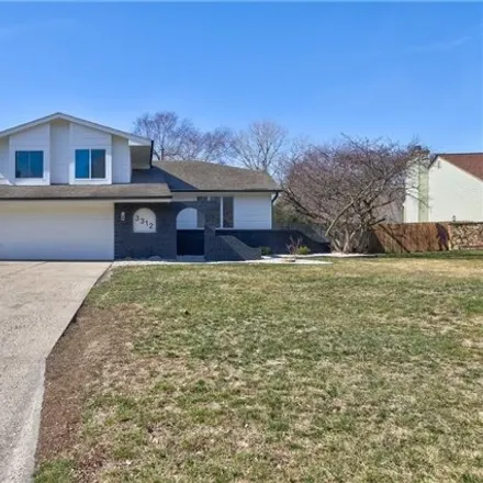 Buy this 4 bed house on 3348 Patricia Drive in Urbandale, IA 50322