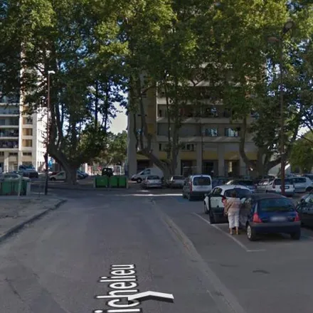 Image 1 - 1 Avenue Richelieu, 84000 Avignon, France - Apartment for rent