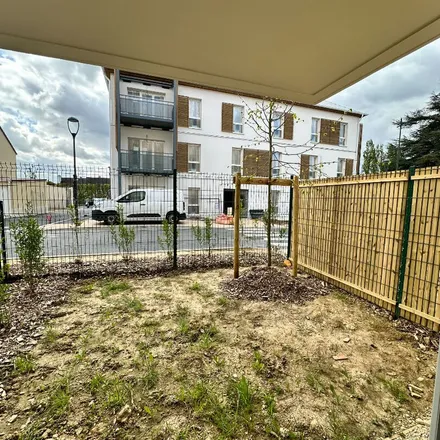 Rent this 1 bed apartment on 5 Place des Déportés in 77170 Brie-Comte-Robert, France