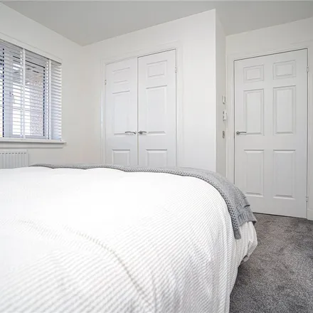 Rent this 3 bed apartment on Mauchline Wynd in Rutherglen, G73 4BP