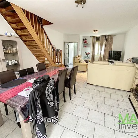 Rent this 2 bed apartment on Rue des Canonniers - Kanonnierstraat 61 in 7700 Mouscron, Belgium