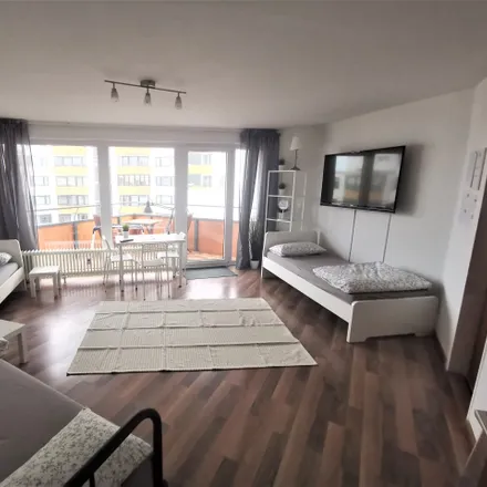 Rent this 3 bed apartment on Fortunastraße 28 in 30451 Hanover, Germany