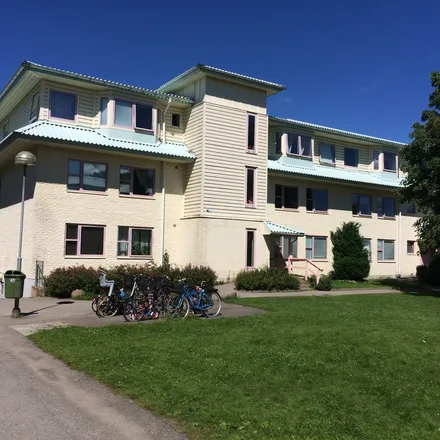 Rent this 2 bed apartment on Lantmannavägen in 461 60 Trollhättan, Sweden