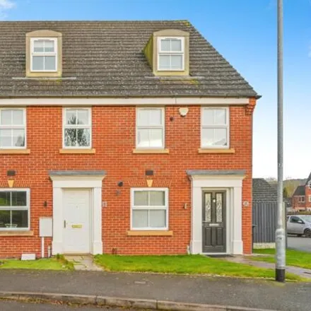 Buy this 3 bed townhouse on Thistle Drive in Huntington, WS12 4UQ