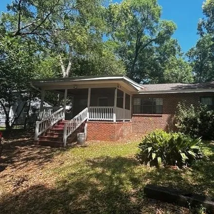 Buy this 3 bed house on 267 Columbia Drive in Tallahassee, FL 32304
