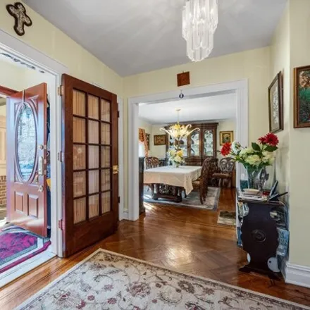 Image 4 - 2722 Avenue R, Brooklyn, New York, 11229 - House for sale