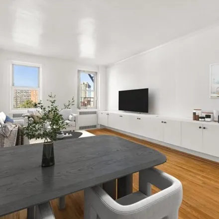 Image 2 - 63-109 Saunders Street, New York, NY 11374, USA - Apartment for sale