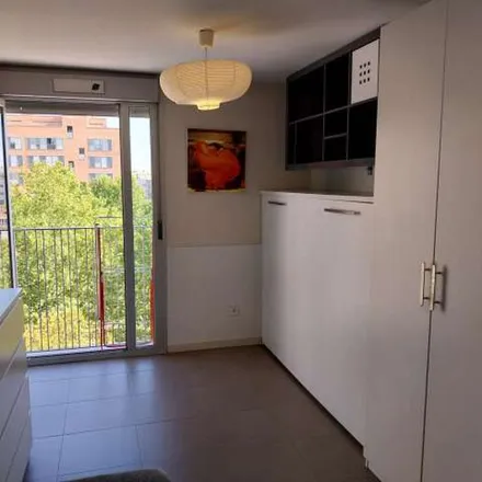 Rent this 1 bed apartment on Madrid in Colegio Público Leopoldo Calvo-Sotelo, Calle Castiello de Jaca