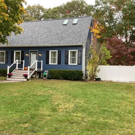 Buy this 3 bed house on 110 Acorn Lane in West Warwick, RI 02893