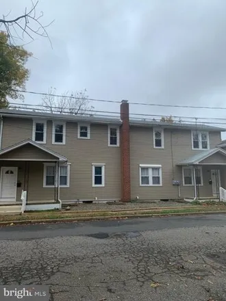 Image 2 - 439 Vine Street, Delanco Township, Burlington County, NJ 08075, USA - House for rent