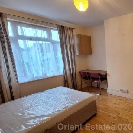 Rent this 1 bed room on Colindale Primary School in Clovelly Avenue, The Hyde