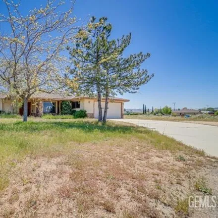 Image 2 - 22100 Gold Street, Golden Hills, Kern County, CA 93561, USA - House for sale