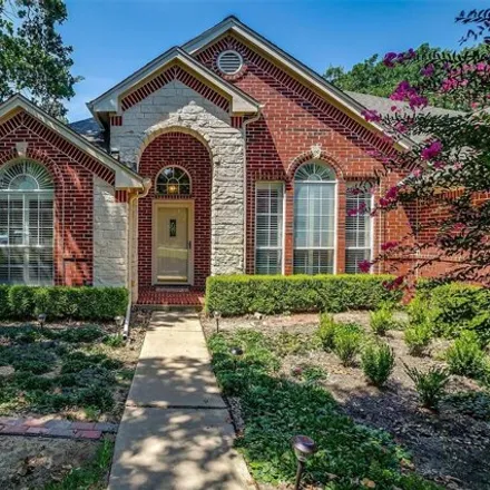 Buy this 3 bed house on 3912 Creekside Ct in Burleson, Texas