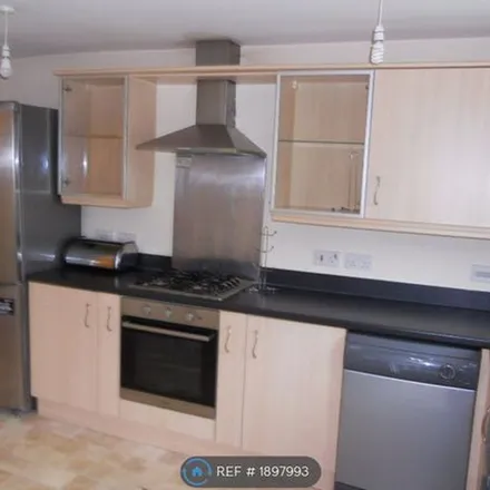 Image 4 - Valley View, Newcastle-under-Lyme, ST5 3FB, United Kingdom - Apartment for rent
