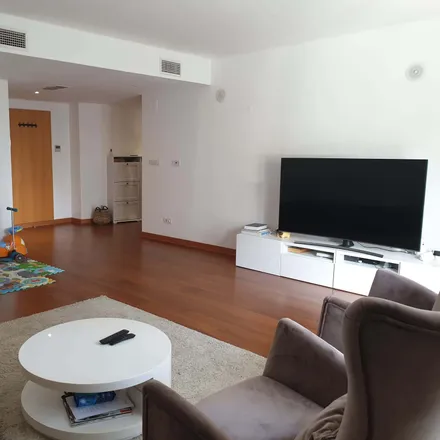 Rent this 3 bed apartment on Minipreço in Rua Pulido Valente, 2675-639 Odivelas