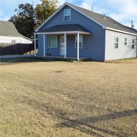 Buy this 3 bed house on 493 West Belle Street in Minco, Grady County