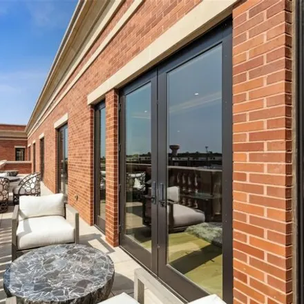 Image 9 - Southlake Town Square, The Parkview Residences, Central Avenue, Southlake, TX 76092, USA - Condo for sale