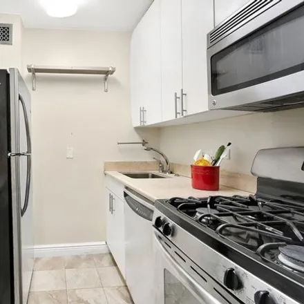 Image 4 - 30 West 63rd Street, New York, NY 10023, USA - Condo for rent