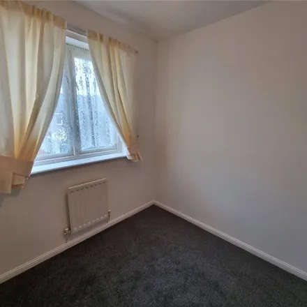 Rent this 3 bed apartment on Wharton Terrace in Hartlepool, TS24 8NX