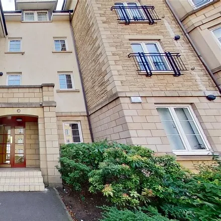 Rent this 2 bed apartment on 18 Powderhall Road in City of Edinburgh, EH7 4GB