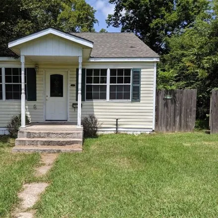 Rent this 3 bed house on 1143 Waller Avenue in Waller, Bossier City