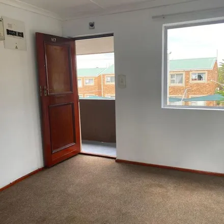 Image 6 - Old Oak Road, Bellair, Bellville, 7560, South Africa - Apartment for rent