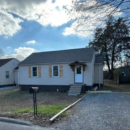 Buy this 2 bed house on 176 Highland Avenue in Loudon, TN 37774
