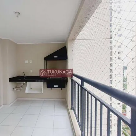 Rent this 2 bed apartment on Avenida Bartolomeu de Carlos in Picanço, Guarulhos - SP