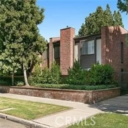 Rent this 2 bed condo on 703 South Lake Avenue in Pasadena, CA 91106