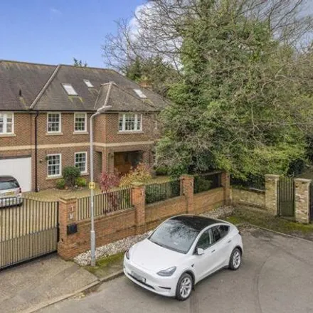 Image 1 - Freeman Way, London, RM11 3PH, United Kingdom - House for sale