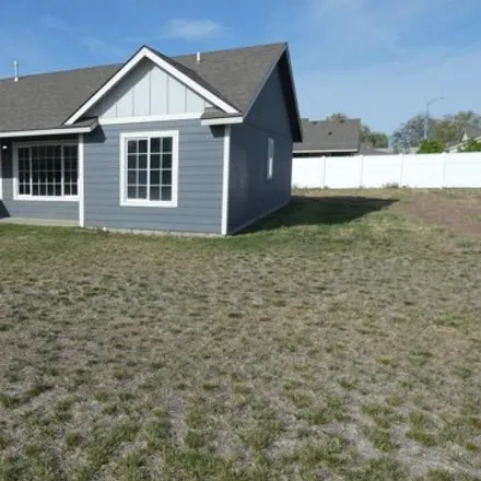 Buy this 3 bed house on Miller Loop in Umatilla, Umatilla County