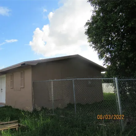 Image 2 - 10190 West Guava Street, Perrine, Miami-Dade County, FL 33157, USA - Duplex for sale