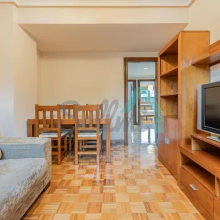 Rent this 2 bed apartment on Teatro Campoamor in Plaza del Carbayón, 1